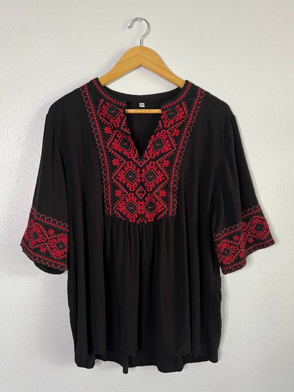 Womens Black and Red Boho Embroidered Peasant Top Blouse Size XXL